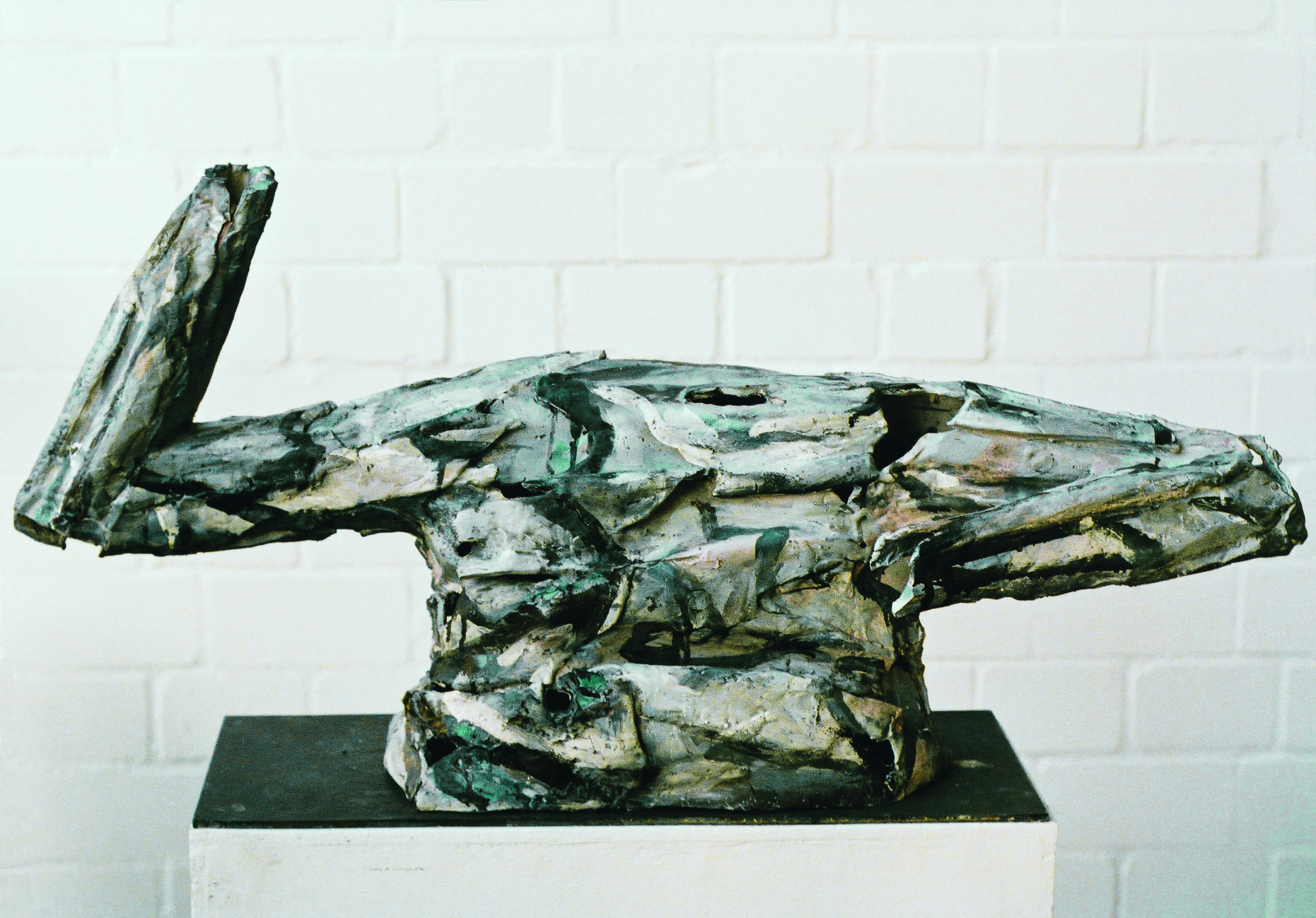 Emil Cimiotti, Boris, 1991, Bronze, gussrau, teilweise bemalt, 47 cm x 99 cm x 32 cm, Preis auf Anfrage, Galerie Cyprian Brenner