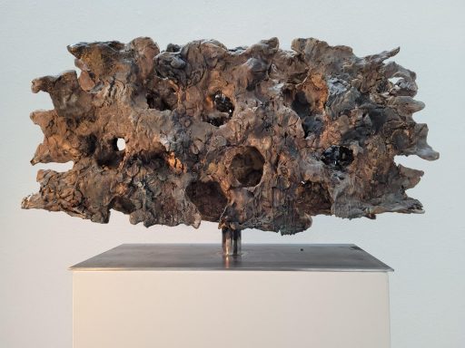 Emil Cimiotti, ohne Titel, 2014, Bronze gussrau, 49 cm x 83 cm x 27 cm, Preis auf Anfrage, Galerie Cyprian Brenner