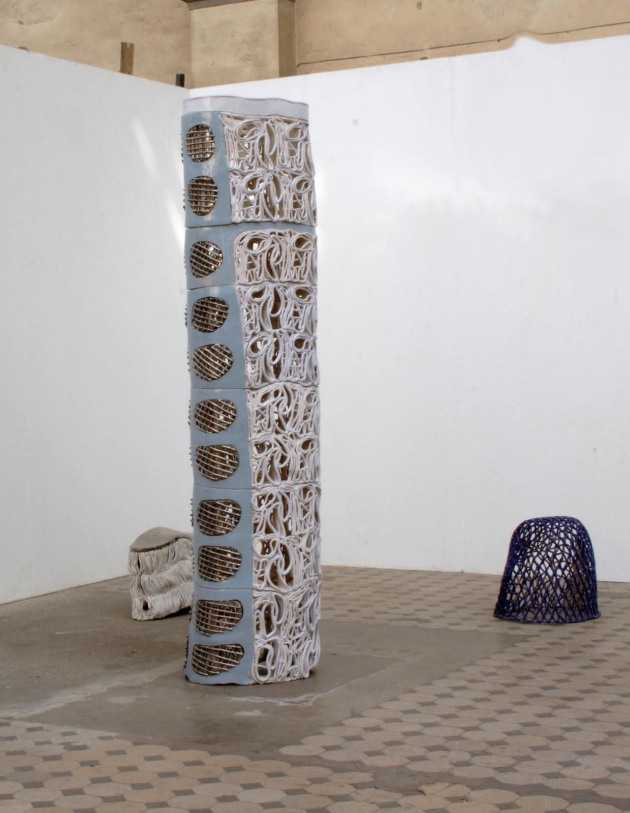 Stephan Hasslinger, Cryzolite, Keramik und Glasuren, 255 cm x 60 cm x 65 cm, Preis auf Anfrage, Galerie Cyprian Brenner