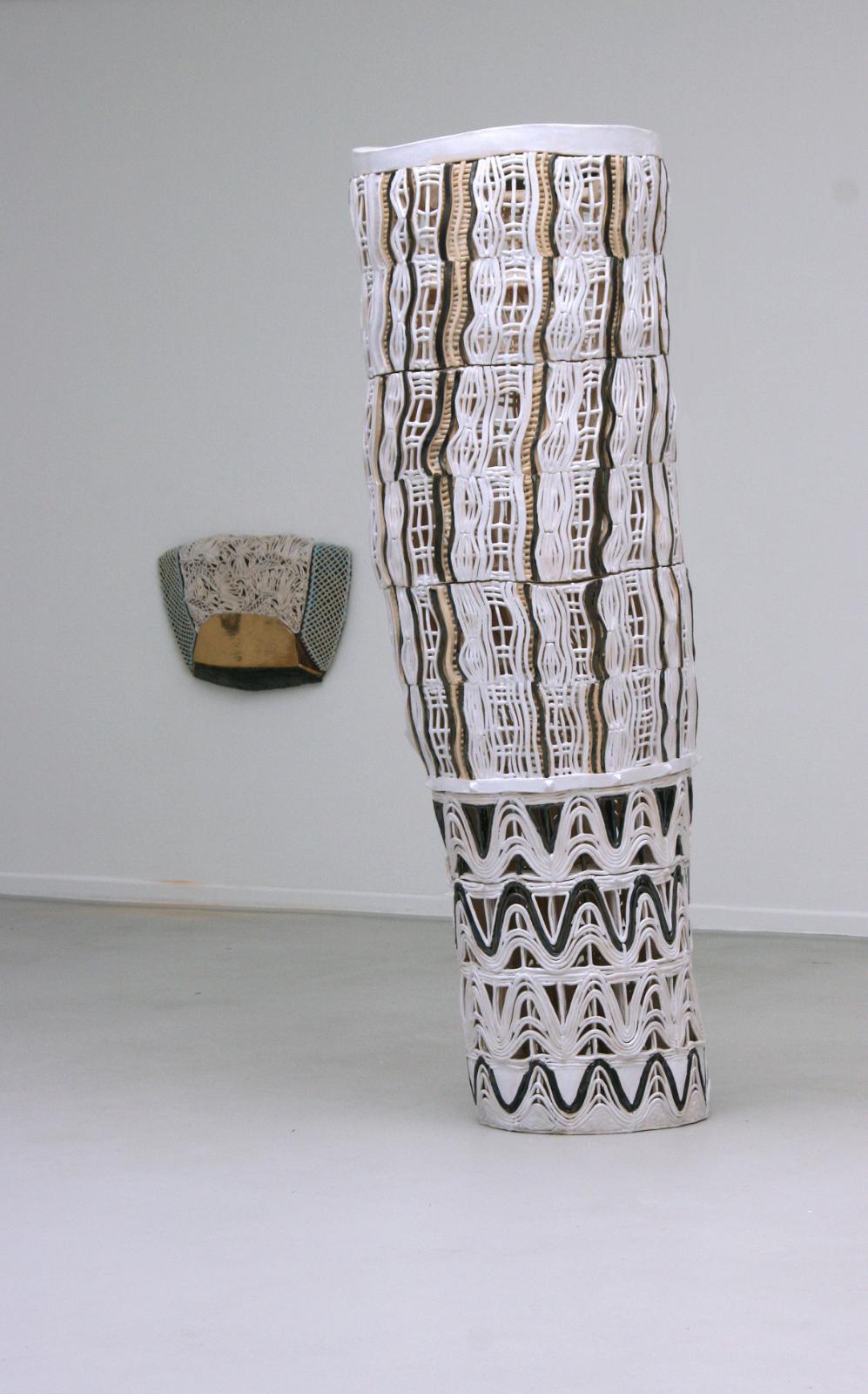 Stephan Hasslinger, Lady Gagas Kleid, 2012, Keramik und Glasuren, 208 cm x 80 cm x 85 cm, - verkauft!