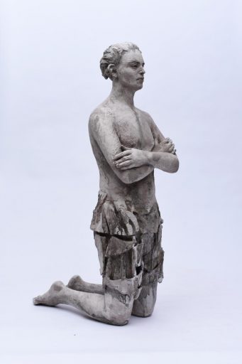 Silvia Siemes, Detailansicht: gr. Knieender, 2021, Terrakotta, H.: 130 cm, Preis auf Anfrage, sis016ve