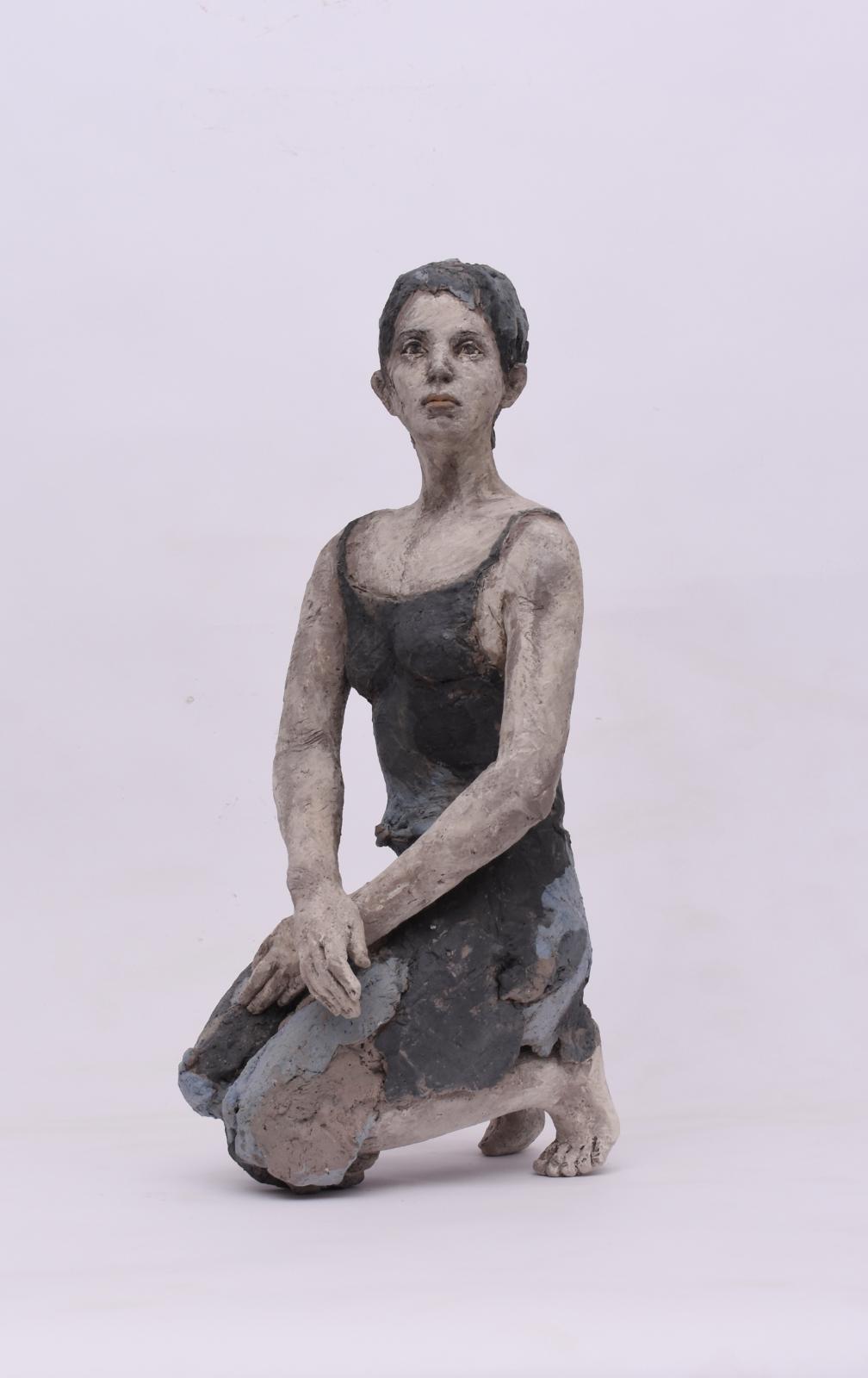 Silvia Siemes, Bleiben, Warten, 2021, Terrakotta, H.: 66 cm, Preis auf Anfrage, sis015ve