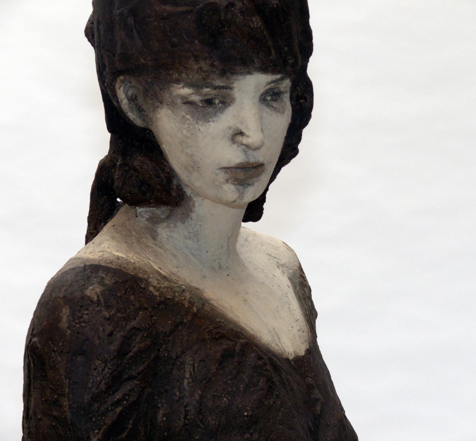 Silvia Siemes, im Licht, 2018, Terrakotta, gebrannt, Höhe 156 cm , (Detailansicht Gesicht), verkauft!