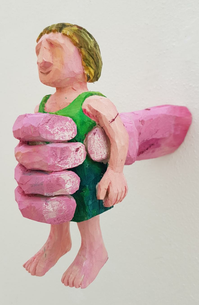 Daniel Wagenblast, handfrau kleidchen, 2020, Holz bemalt, 22 x 28 x 10 cm, - verkauft!