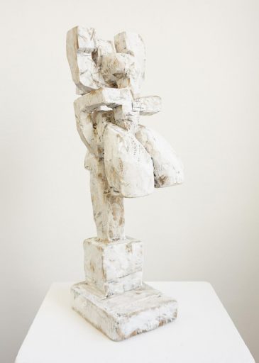 Klaus Hack, Kronos, 2015, Ahorn weiß gefasst, 50 x 13 x 19,5 cm, Preis auf Anfrage