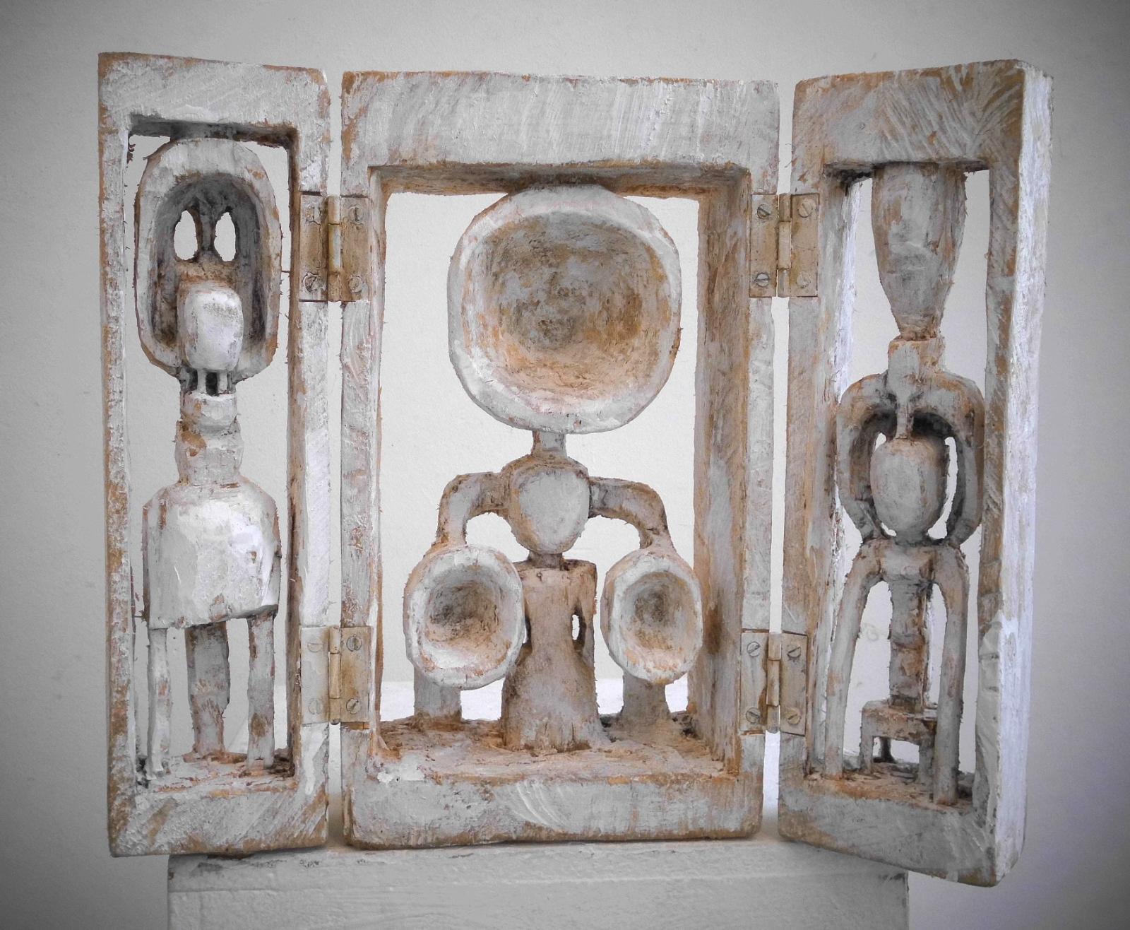 Klaus Hack, Altar ohne Titel, 2019, Pappel weiß gefasst, aufgeklappt 31 cm x35 cm x 8,5 cm, VERKAUFT!, Galerie Cyprian Brenner