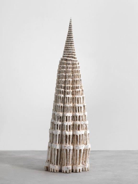 Klaus Hack, Babel, 2010 / 2011, Holz weiß gefasst, 216 cm x 61 cm x 53 cm, - verkauft!