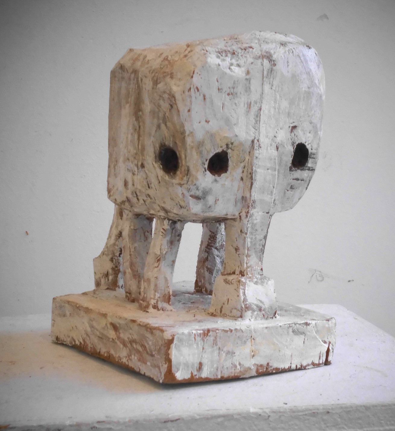 Klaus Hack, Kleiner Elefant, 2025, Rotbuche, weiß gefasst, 21,8 cm x 19 cm x 13 cm, Preis auf Anfrage, Galerie Cyprian Brenner