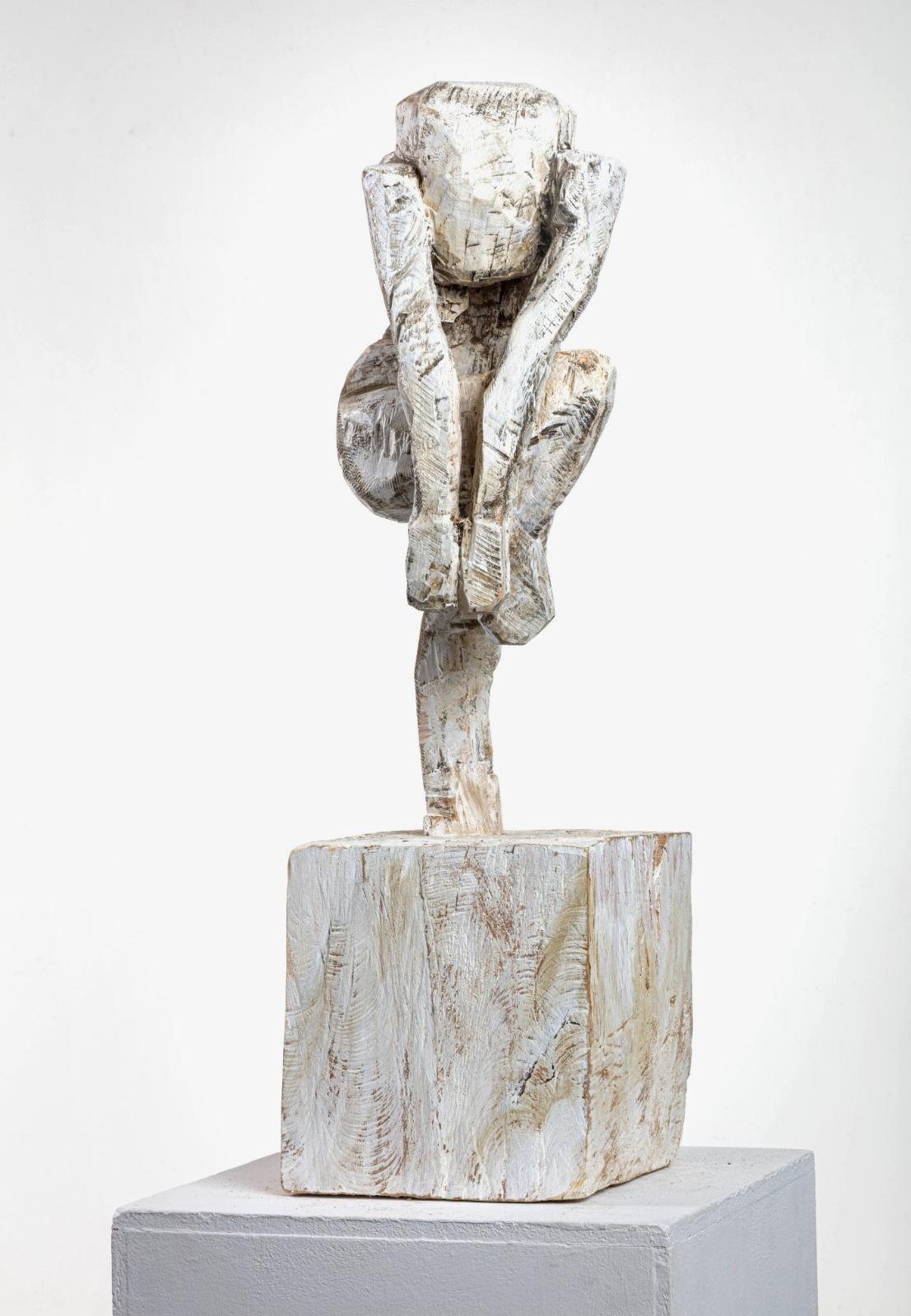 Klaus Hack Tänzerin, Seitenansicht 2, 2015, Eiche, weiss gefasst, 89 cm x 27 cm x 28 cm, VERKAUFT!, Galerie Cyprian Brenner