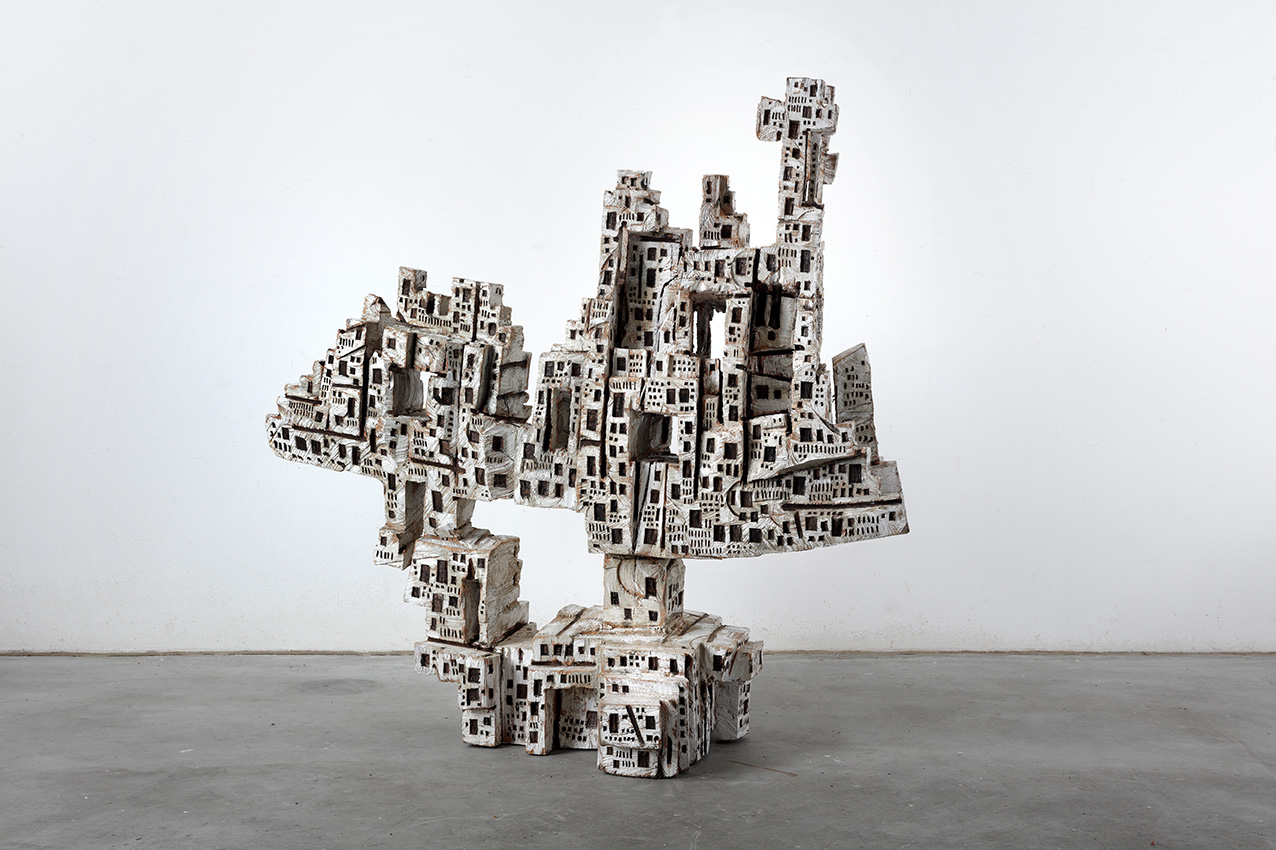 Klaus Hack, Polis (Die Festung), 2014/2015, Holz weiß gefasst, 127 cm x 55 cm x 127 cm