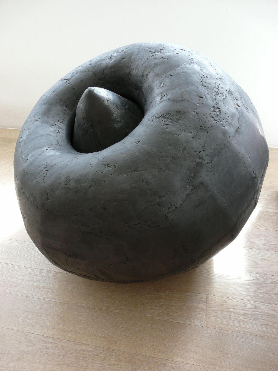 Andrea Zaumseil, o.T., 1998, Stahl, 90 cm x 100 cm, Preis auf Anfrage, SüdWestGalerie