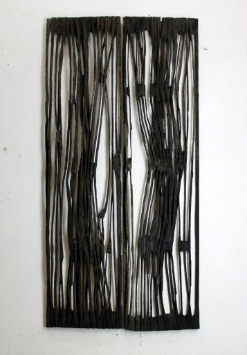 Armin Göhringer, o. T., 2018, Holz, geschwärzt, 163 cm x 82 cm x 3 cm, Preis auf Anfrage, agö018kü