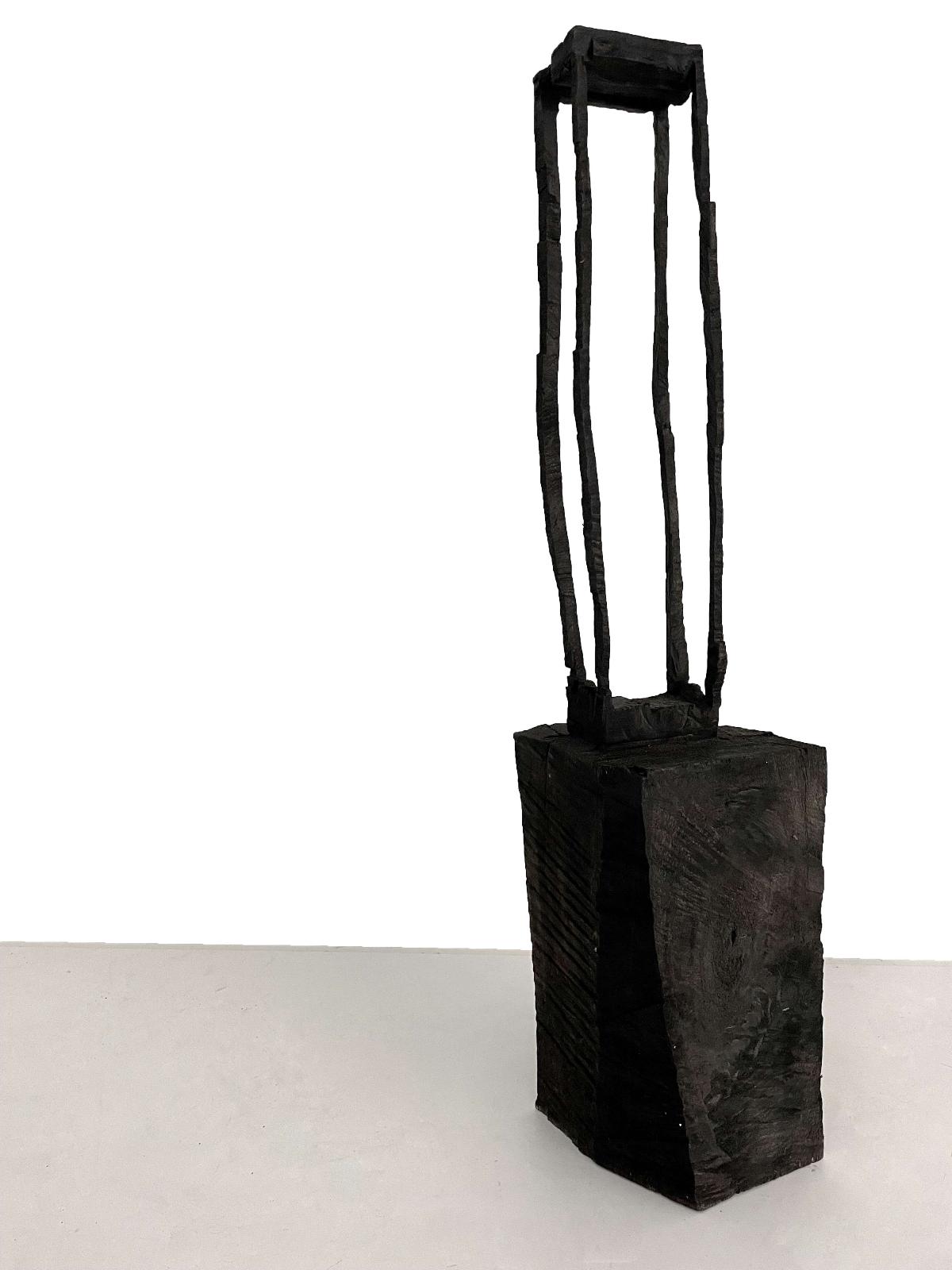 Armin Göhringer, o.T. (12), 2005, Holz geschwärzt, 89 cm x 19 cm x 19 cm, Preis auf Anfrage, Galerie Cyprian Brenner