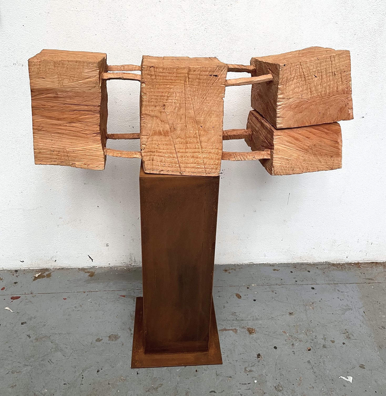 Armin Göhringer, o.T. (9), 2009, Holz geschwärzt, Eisen, 116 cm x 90 cm x 27 cm, Preis auf Anfrage, Galerie Cyprian Brenner