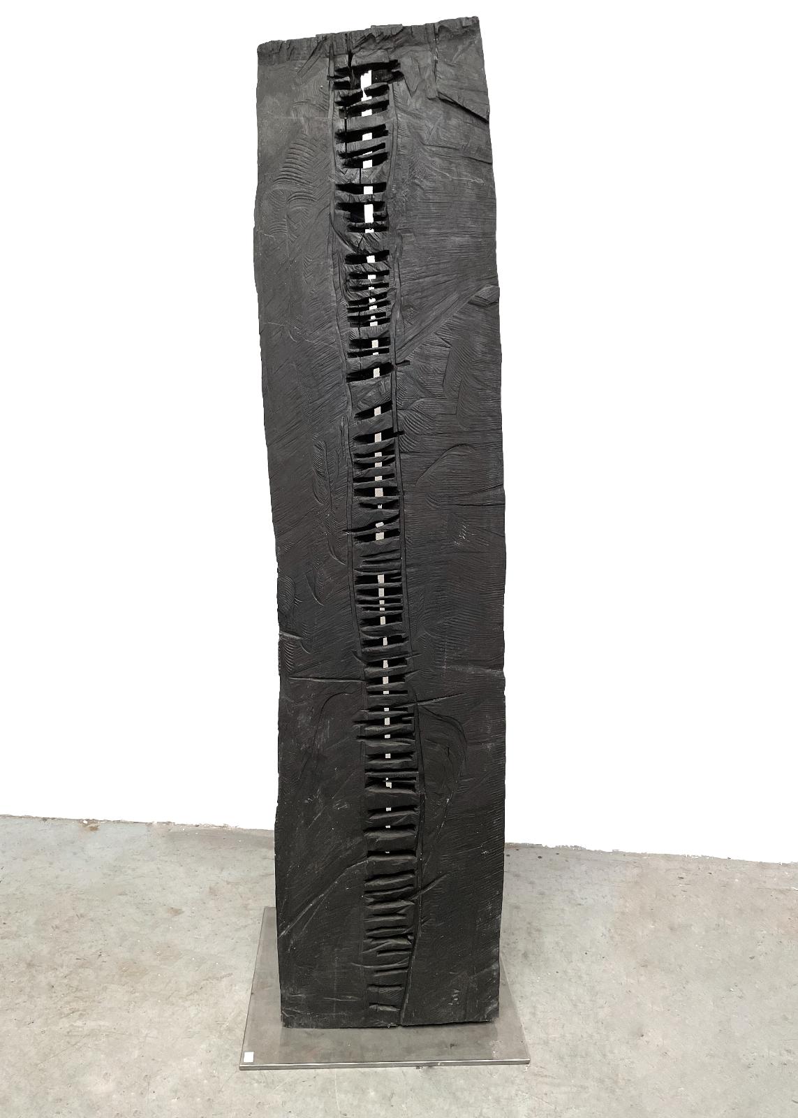 Armin Göhringer, o.T. (6), 2004, Holz geschwärzt, Eisen, 196 cm x 47 cm x 15 cm, Preis auf Anfrage, Galerie Cyprian Brenner