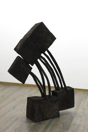 Armin Göhringer, o.T. , Holz geschwärzt , 2013 , 125 cm x 64 cm x 24 cm, agö037kü