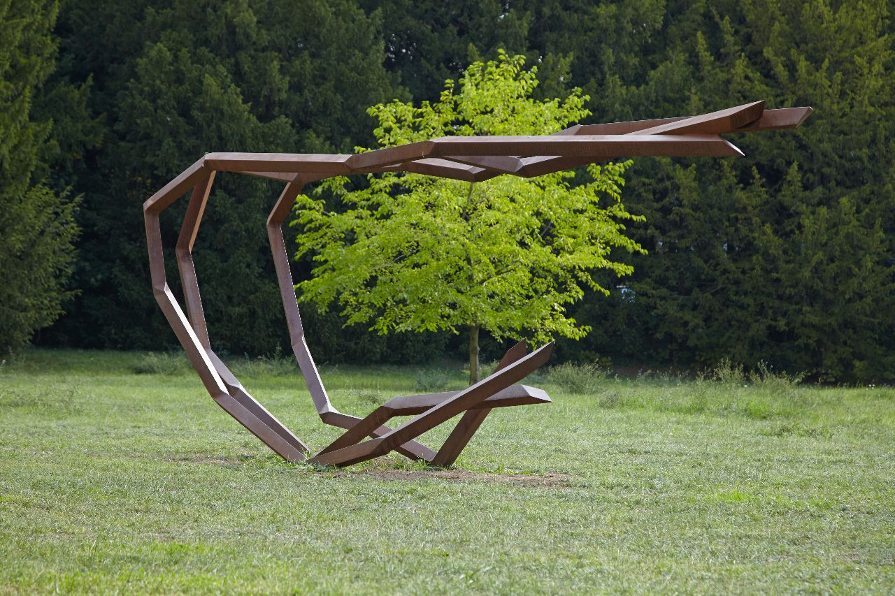 Robert Schad, VARULL, 2011, 243 cm × 592 cm × 105 cm, Preis auf Anfrage, Galerie Cyprian Brenner