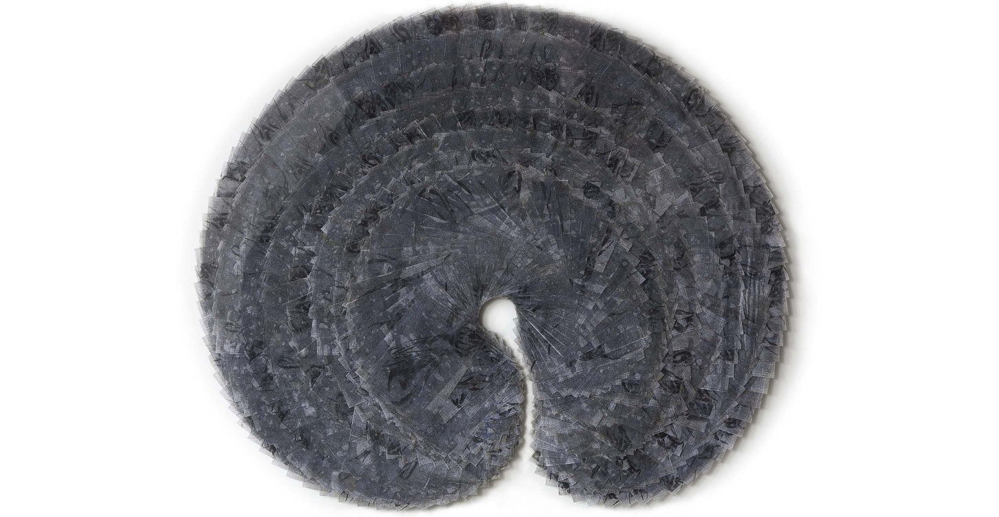 Jeanette Zippel , Indischer Rundtanz 1, Kopien auf Bienenwachspapieren übereinandergebügelt , 110 cm x 120 cm mit Rahmen , Preis auf Anfrage , SüdWestGalerie