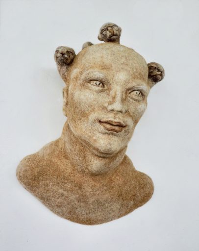 Stefanie Ehrenfried, o.T. (ausgewachsen), 2014, Schafwolle, nadelgefilzt, 70 cm x 43 x 35 cm, Preis auf Anfrage, Galerie Cyprian Brenner