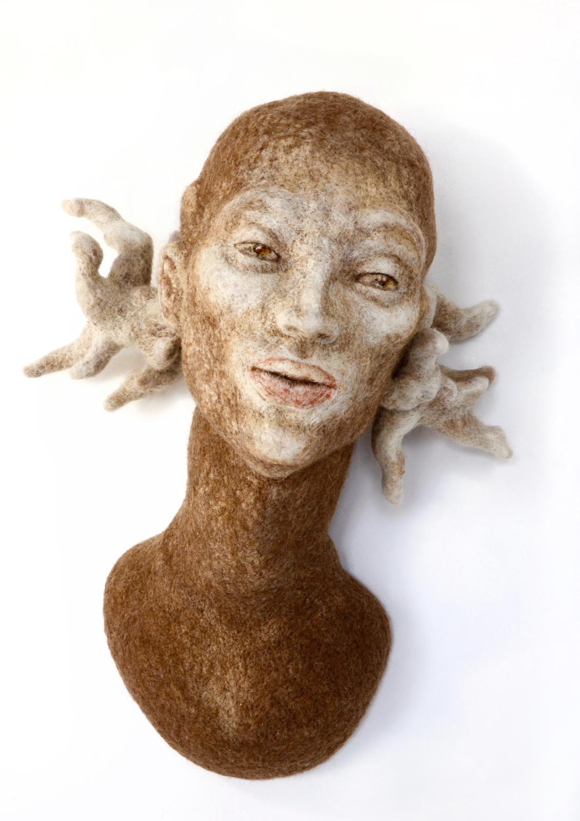 Stefanie Ehrenfried, O. T. (Olm), 2015, Schafwolle, nadelgefilzt, 57 cm x 48 cm x 25 cm, Preis auf Anfrage