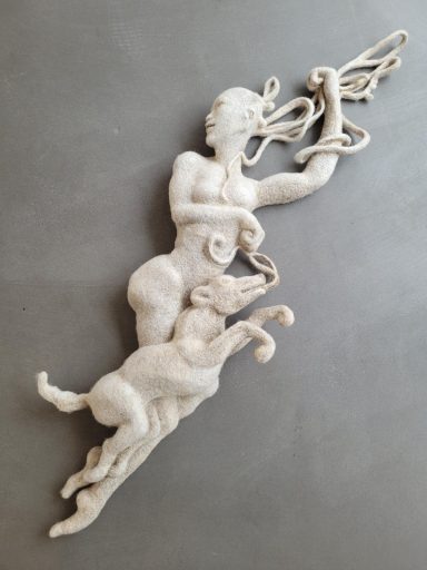 Stefanie Ehrenfried, Wandarbeit, 149 cm x 43 cm x 14 cm, Schafwolle nadelgefilzt, Preis auf Anfrage, Galerie Cyprian Brenner
