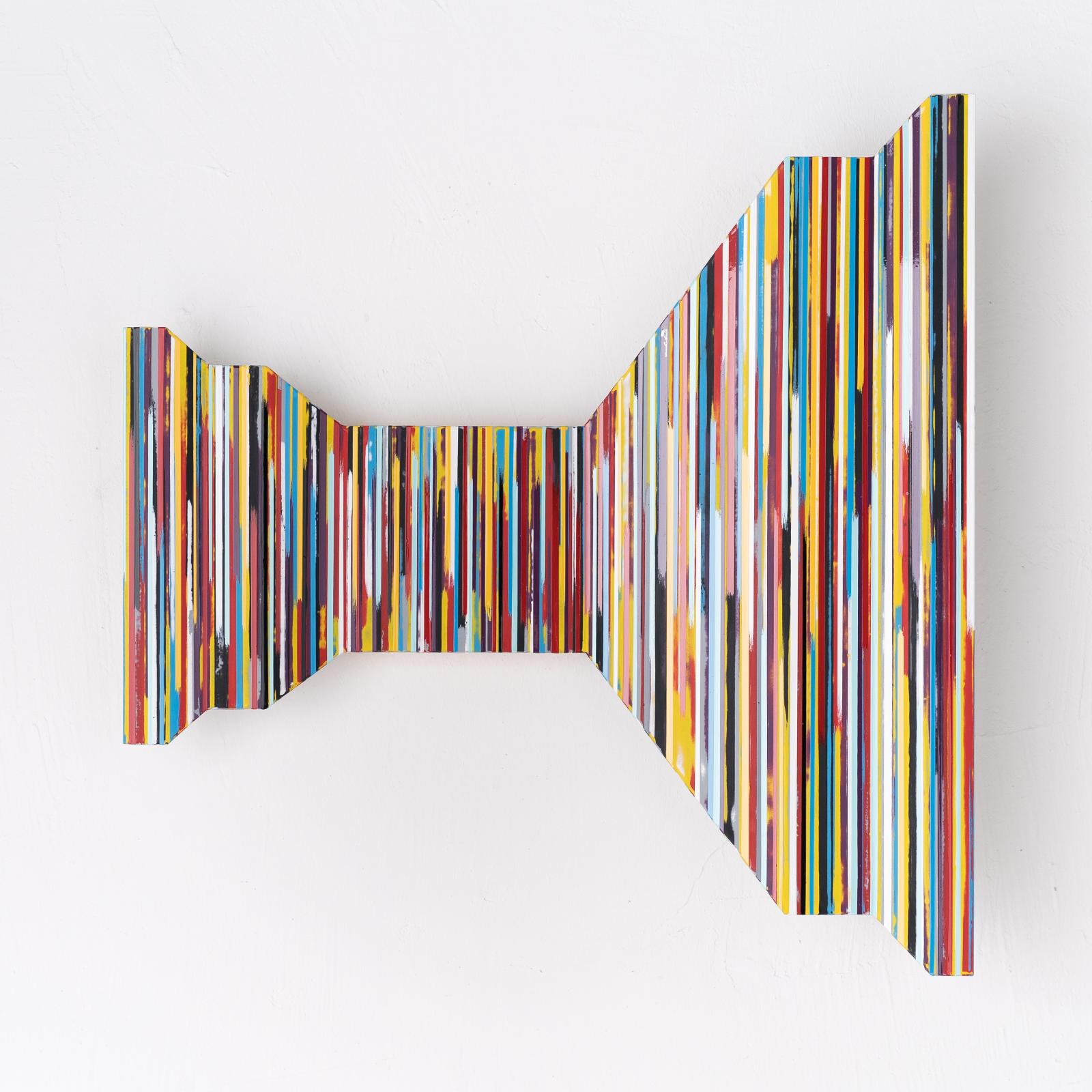 Stefan Schiek, WARFOLD #1, 2019, Glanzlack auf gefaltetem Aluminium, 60 x 60 cm, Preis auf Anfrage