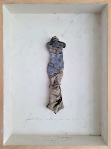 Jürgen Brodwolf, Figurentypologie 2008, umhüllte Tubenfigur um 1980, 40 cm x 30 cm, Preis auf Anfrage, Galerie Cyprian Brenner