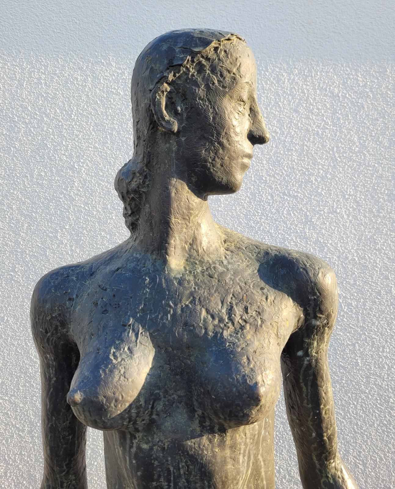 Fritz Nuss, Stehende, 1986 1987, Bronze, 212 cm x 74 cm x 45 cm, Ausschnitt 1, Preis auf Anfrage,  SüdWestGalerie