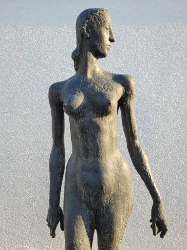 Fritz Nuss, Stehende, 1986 1987, Bronze, 212 cm x 74 cm x 45 cm, Ausschnitt 2, SüdWestGalerie
