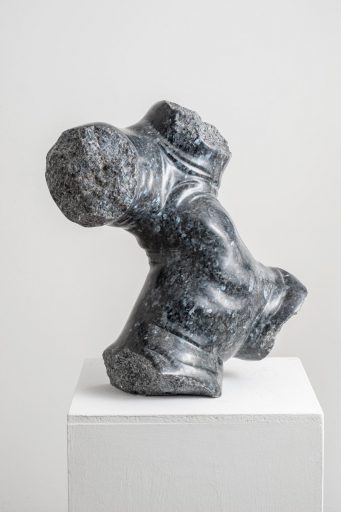 Christoph Traub, Torso, Ansicht 2, 2016, Labrador, 48 cm x 30 cm x 45 cm, Preis auf Anfrage, trc008kü, SüdWestGalerie