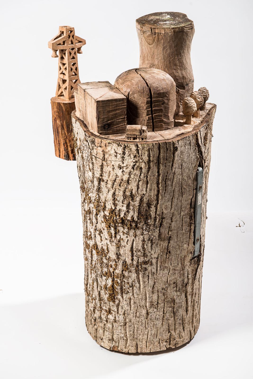 Andreas Welzenbach, Atomkraftwerk, 2020, Holz, 89 x 53 x 44 cm, Preis auf Anfrage, wea008ko