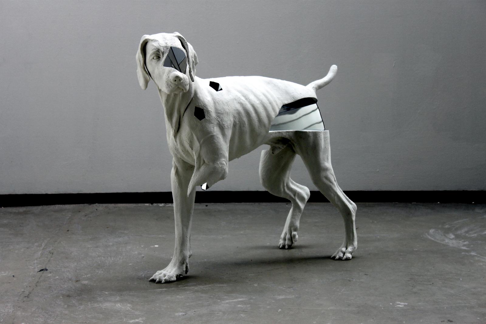 Gregor Gaida, Canis, Major, 2014, Acrylharz,, Acrylglas, 95 cm x 35 cm x 85 cm, Preis auf Anfrage, Galerie Cyprian Brenner