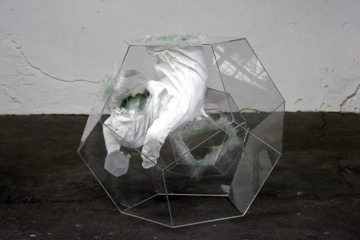 Gregor Gaida, Membran II , 2012, Acrylglas, Harz, 115 cm x 115 cm x 95 cm, Preis auf Anfrage