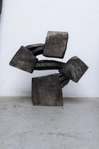 Armin Göhringer, o. T., 2017, Holz, geschwärzt, 112 cm x 120 cm x 32 cm, Preis auf Anfrage, agö002kü