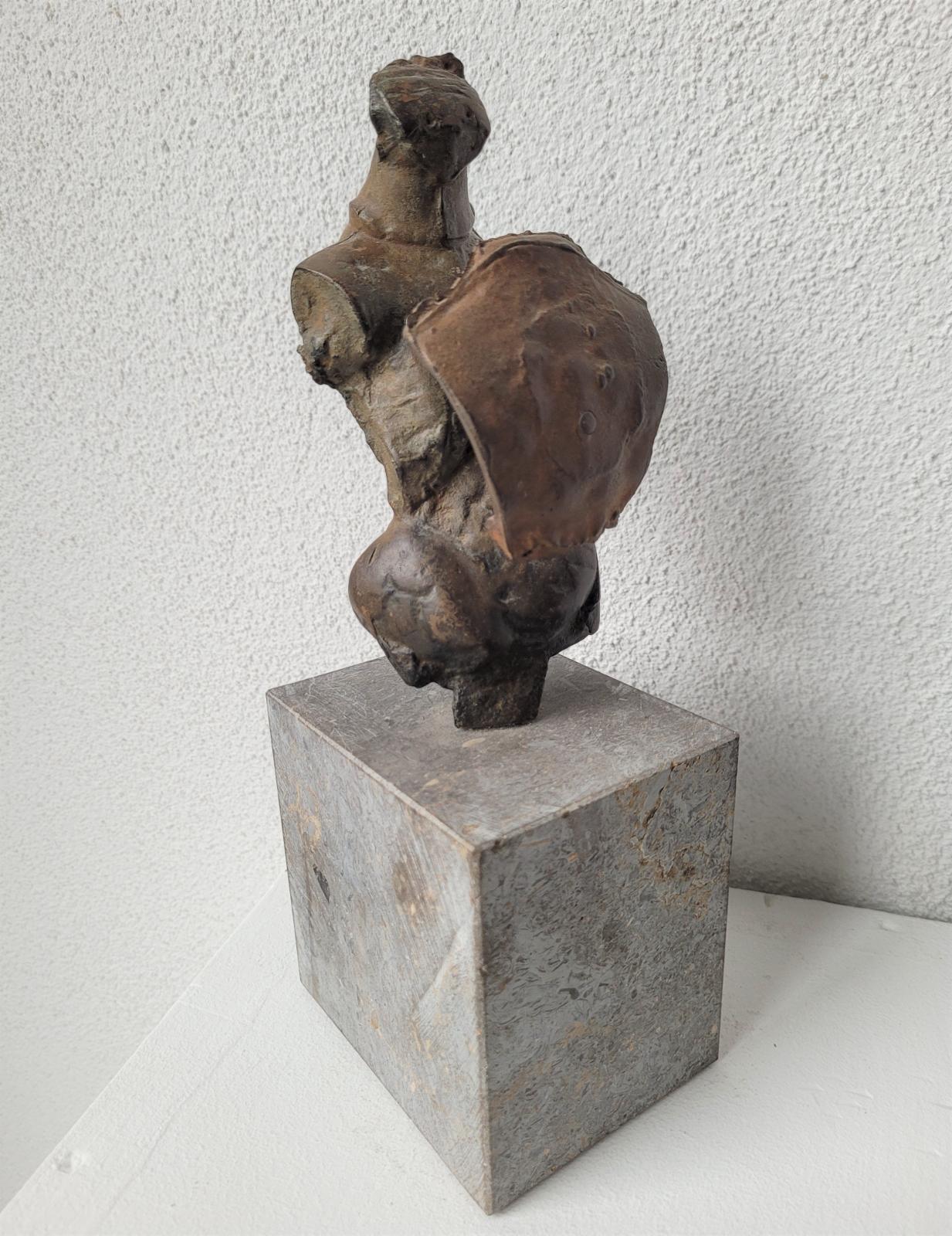 Friedemann Blum, Torso, Krieger mit Schild, 1993, Bronze, Höhe mit Sockel 26 cm, Auflage 1-5, SüdWestGalerie